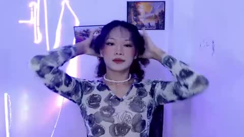 Snapshot of curly_19girl chatting on 07.24.26 LIN online show from 07.24.26