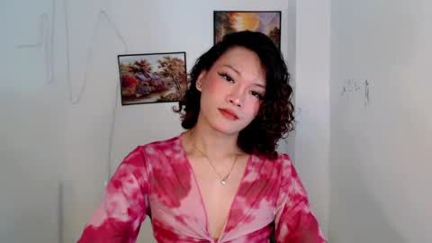 Snapshot of curly_19girl chatting on 07.30.26 LIN online show from 07.30.26