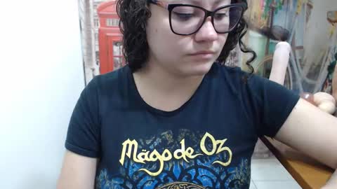 Vannesa online show from 10.17.25