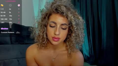 Snapshot of curlyanto chatting on 12.06.24 Antonia online show from 12.06.24