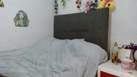 curlybutterfly online show from 11.14.25