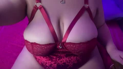 Snapshot of curlykaii55 chatting on 01.13.25 Kay online show from 01.13.25