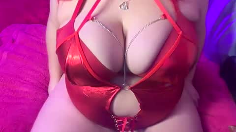 Snapshot of curlykaii55 chatting on 01.25.25 Kay online show from 01.25.25