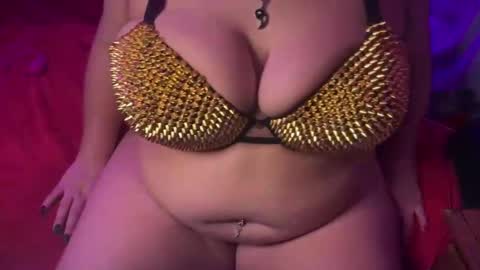 Snapshot of curlykaii55 chatting on 02.01.25 Kay online show from 02.01.25