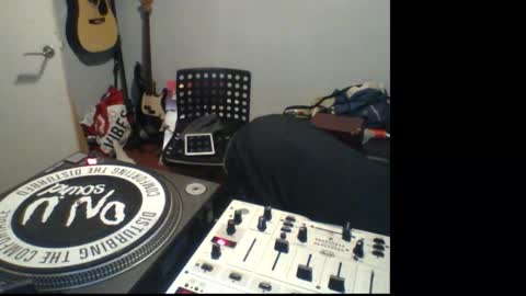 curvelover1977 online show from 01.17.26