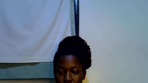 curvy_flow online show from 07.10.26