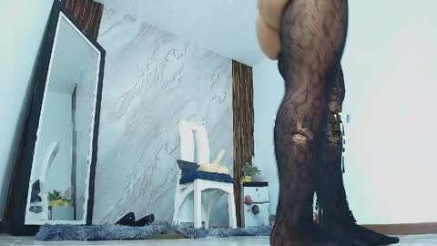 ISABEL online show from 04.17.26