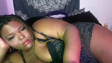 Snapshot of curvybcelinemixe chatting on 02.13.25 Cline  online show from 02.13.25