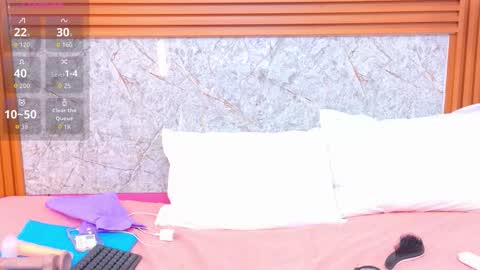 Snapshot of curvybuffgirl chatting on 02.18.26 Michel online show from 02.18.26