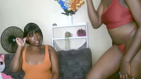 Snapshot of curvyebony1 chatting on 01.09.25 curtis online show from 01.09.25