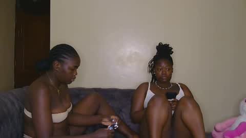 Snapshot of curvyebony1 chatting on 02.06.25 curtis online show from 02.06.25