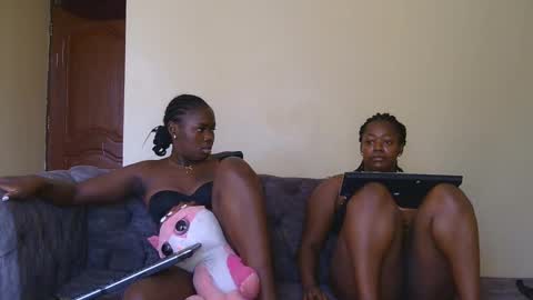 Snapshot of curvyebony1 chatting on 02.08.25 curtis online show from 02.08.25