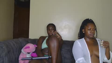 Snapshot of curvyebony1 chatting on 02.10.25 curtis online show from 02.10.25