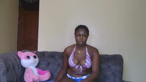 Snapshot of curvyebony1 chatting on 02.11.25 curtis online show from 02.11.25