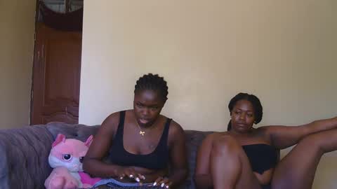 Snapshot of curvyebony1 chatting on 02.13.25 curtis online show from 02.13.25