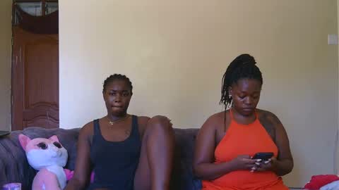 Snapshot of curvyebony1 chatting on 02.14.25 curtis online show from 02.14.25