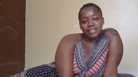 Snapshot of curvyebony1 chatting on 02.27.25 curtis online show from 02.27.25