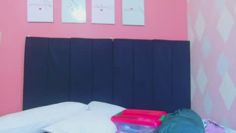 Snapshot of curvyhomebebe chatting on 05.20.26 curvyhomebebe online show from 05.20.26