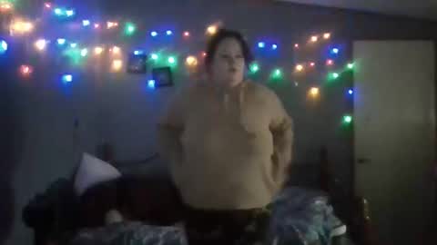 dahlia -kim online show from 12.24.24