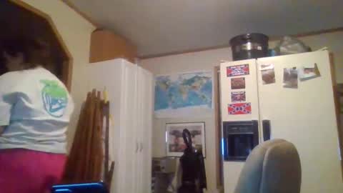 dahlia -kim online show from 12.31.24