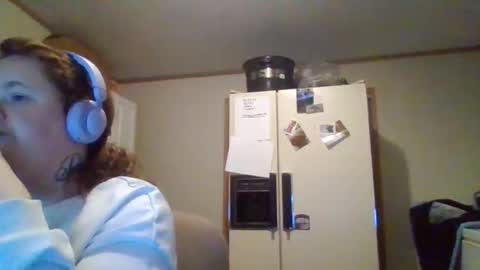 dahlia -kim online show from 11.18.25