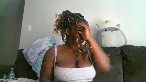 Snapshot of curvyychocolate chatting on 12.27.24 curvyychocolate online show from 12.27.24