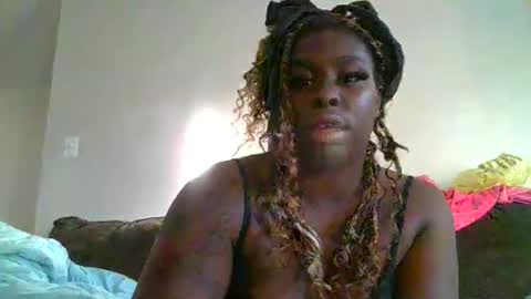 Snapshot of curvyychocolate chatting on 12.31.24 curvyychocolate online show from 12.31.24