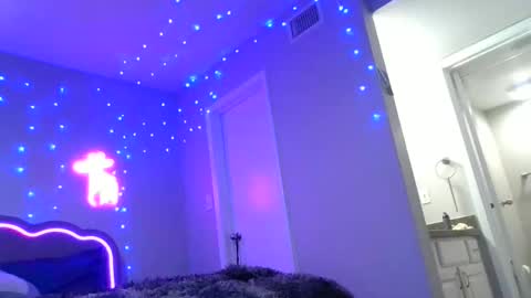 Snapshot of curvyychocolate chatting on 02.15.25 curvyychocolate online show from 02.15.25