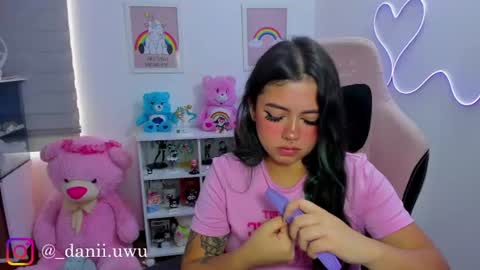 Snapshot of cute_dani__ chatting on 06.12.26 Dani online show from 06.12.26