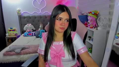 Snapshot of cute_dani__ chatting on 07.26.26 Dani online show from 07.26.26