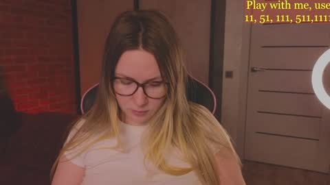 Everyday stream in the same time online show from 02.01.25