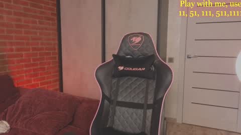 Everyday stream in the same time online show from 02.06.25