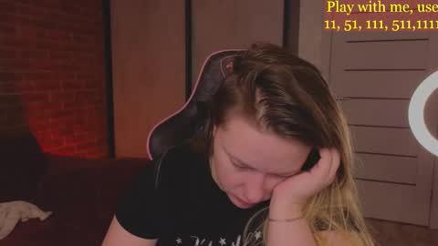 Everyday stream in the same time online show from 03.01.25