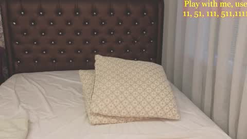 Everyday stream in the same time online show from 03.19.26