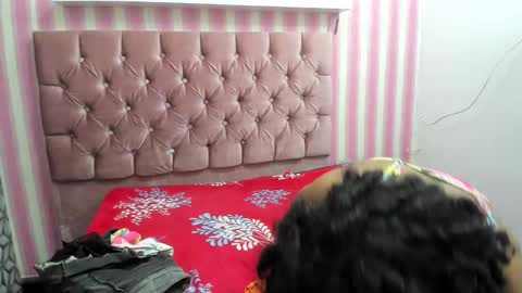 Snapshot of cute_ebony_18_ chatting on 09.17.25 cute_ebony_18_ online show from 09.17.25