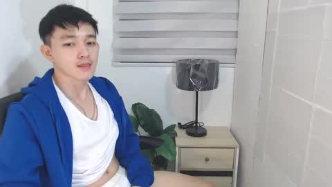 cute_enzo24 online show from 12.14.24