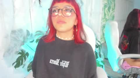 Snapshot of cute_hollywood chatting on 10.10.25 Sofa online show from 10.10.25