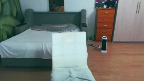 cute_jes online show from 01.10.26