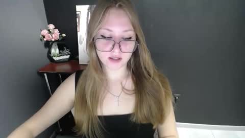 Veronica online show from 10.17.25