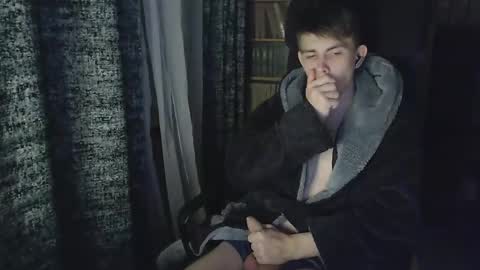 Snapshot of cute_oliver chatting on 10.12.25 Oliver online show from 10.12.25