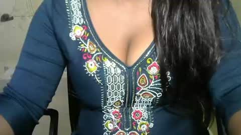 Snapshot of cute_payalji chatting on 04.23.26 alia online show from 04.23.26