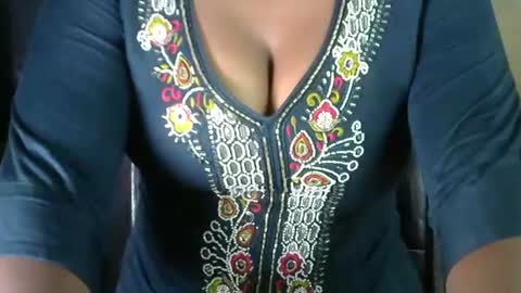 Snapshot of cute_payalji chatting on 05.21.26 alia online show from 05.21.26