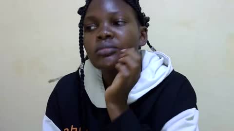 Snapshot of cute_roxie chatting on 12.06.24 cute_roxie online show from 12.06.24