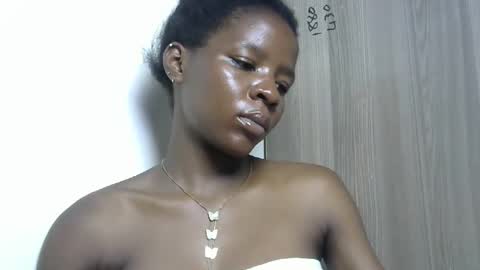 Snapshot of cute_sexy3 chatting on 01.23.25 SHARON online show from 01.23.25