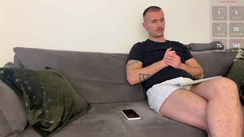 cute_skywalker online show from 01.10.25