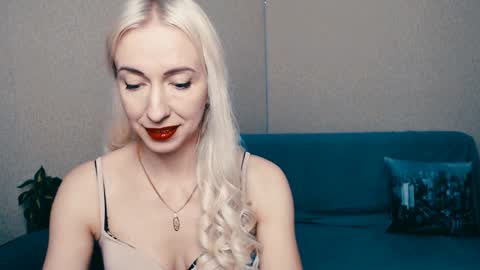 Snapshot of cute_smile_shy chatting on 02.02.25 cute_smile_shy online show from 02.02.25