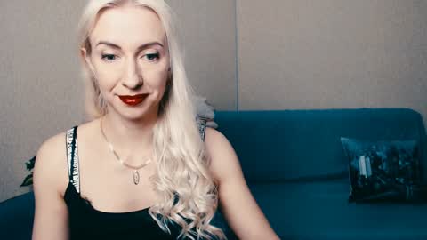 Snapshot of cute_smile_shy chatting on 02.07.25 cute_smile_shy online show from 02.07.25