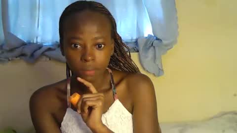 Snapshot of cute_sonny chatting on 11.10.25 cute_sonny online show from 11.10.25