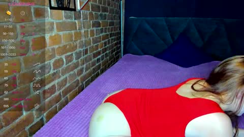 Snapshot of cute_tory chatting on 09.08.25 Tory online show from 09.08.25