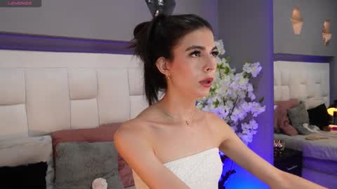 CuteArii online show from 10.11.25